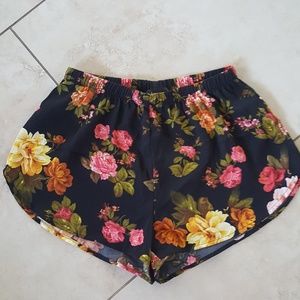 Cute Floral Print Shorts